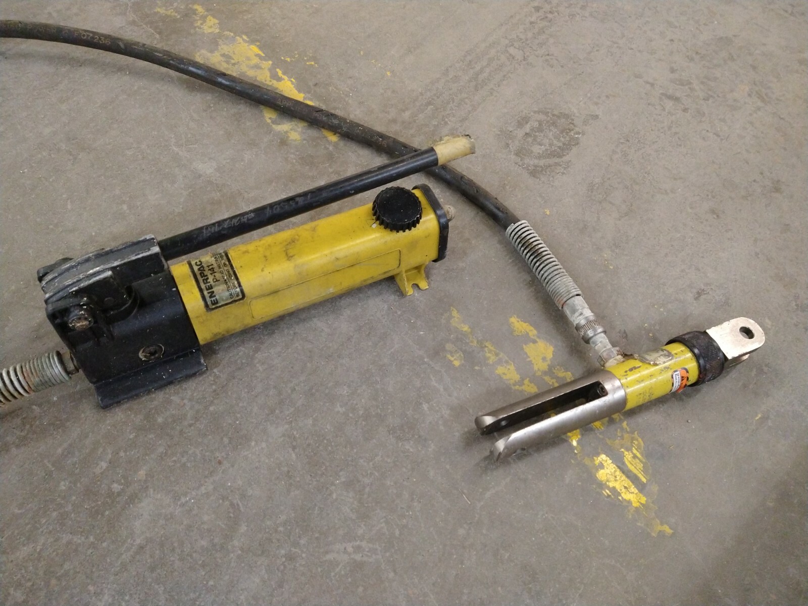 A55004-14 767 HORIZONTAL STABILIZER HINGE JACKING EQUIPMENT