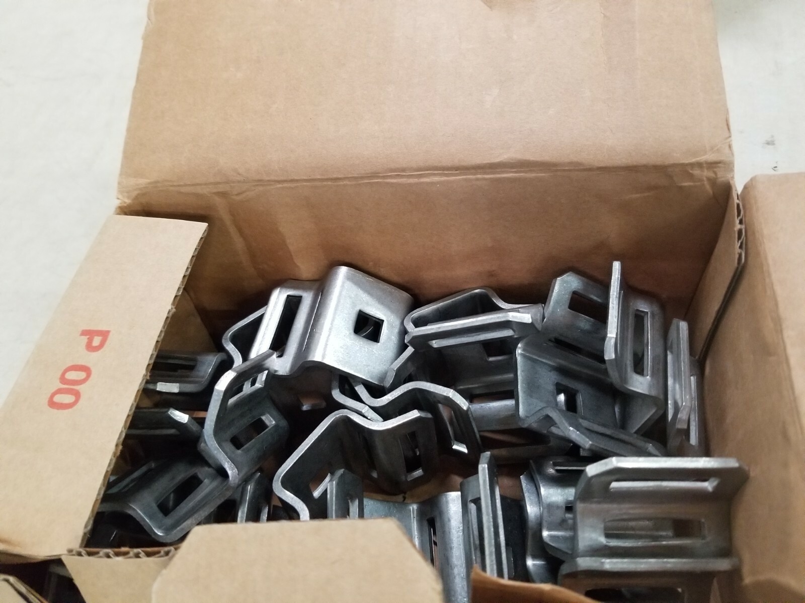 Lot of 50 – Dehn MV Clamp MVK 8.10, 390051