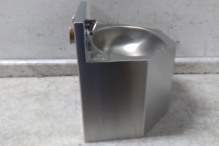 Acorn 1657-1-BP-04-M 14-3/4 In Bowl Length 0.5 GPM Lavatory Sink
