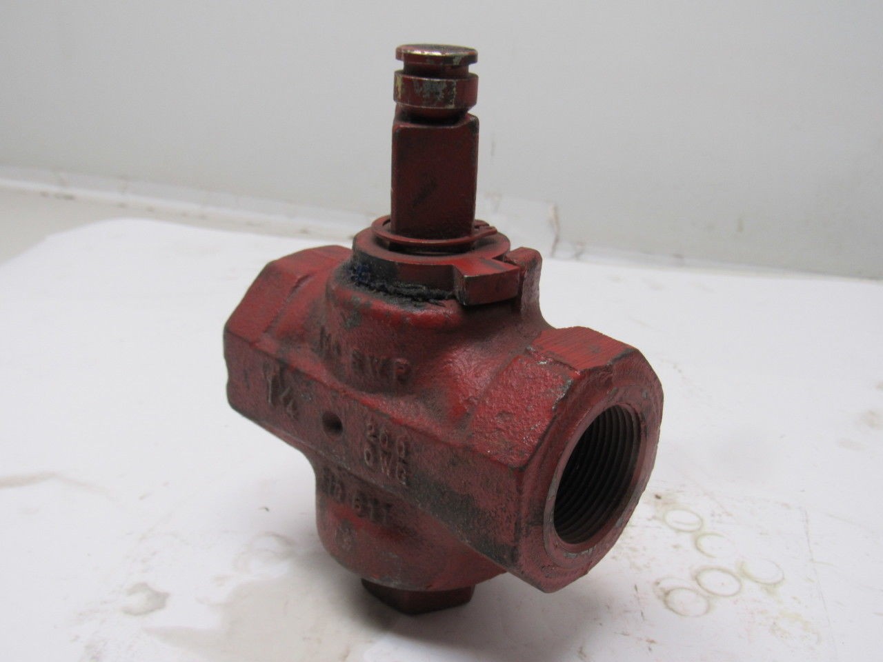 Homestead Fig 611 1-1/2″ NFPT Lubricated Valve 150 SWP 200 OWG