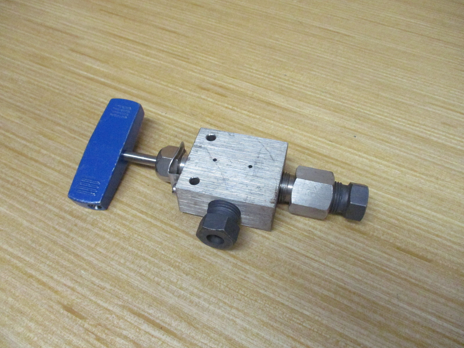 Autoclave Engineers 10V6872 Parker Needle Valve 15,000 PSI