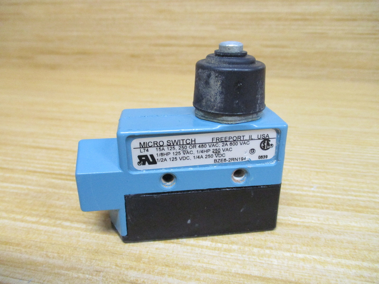 Micro Switch BZE6-2RN194 Honeywell Limit Switch BZE2RN194