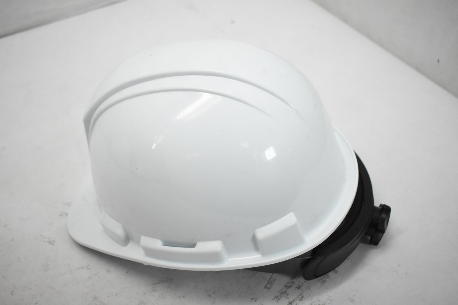 Dynamic Hard Hat Helmet Type 1 Class E Ratchet Size 6 5/8-8 White Adjustable
