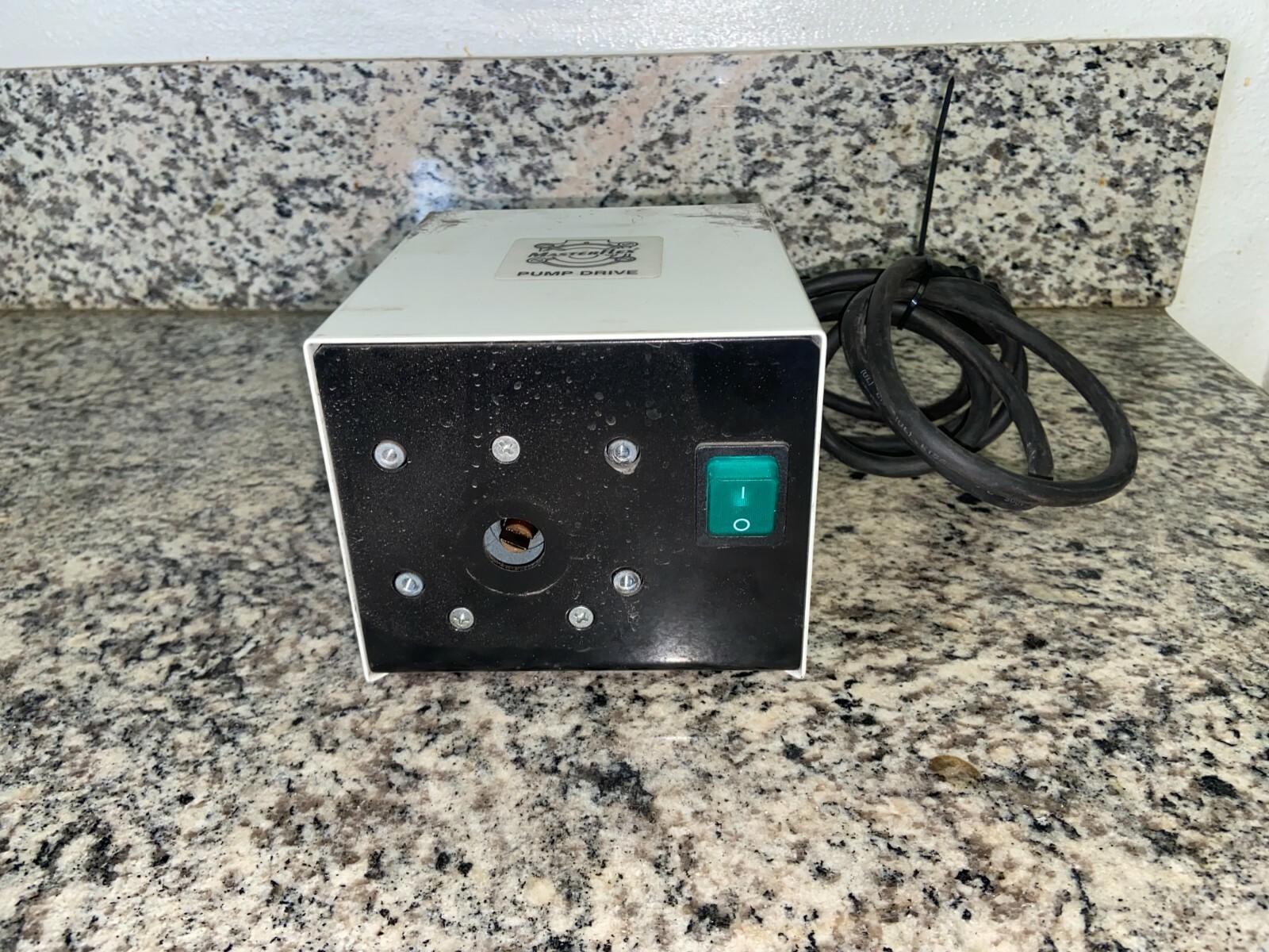 MASTERFLEX PUMP DRIVE 7540-30 115VAC 60HZ 30RPM (No Pump Head) – Used