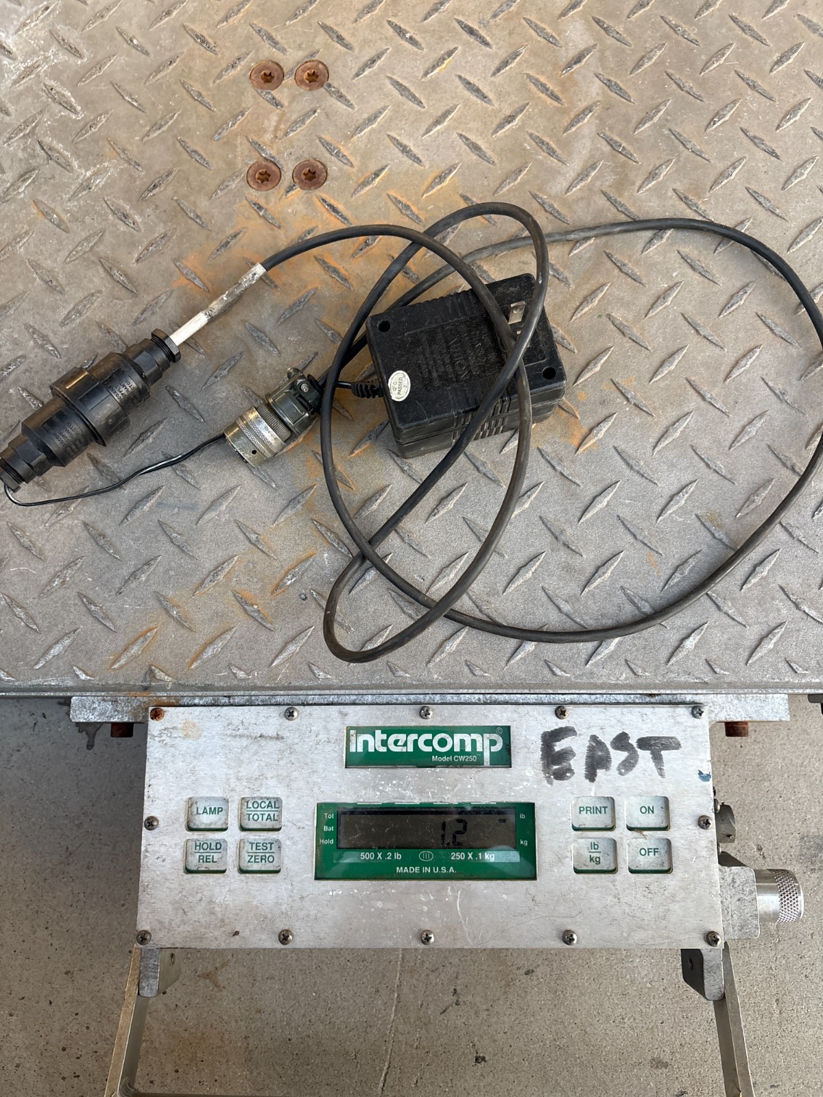 2 Lot – Intercomp CW250 Platform Scale RFX 500×0.2 lb With Ramp