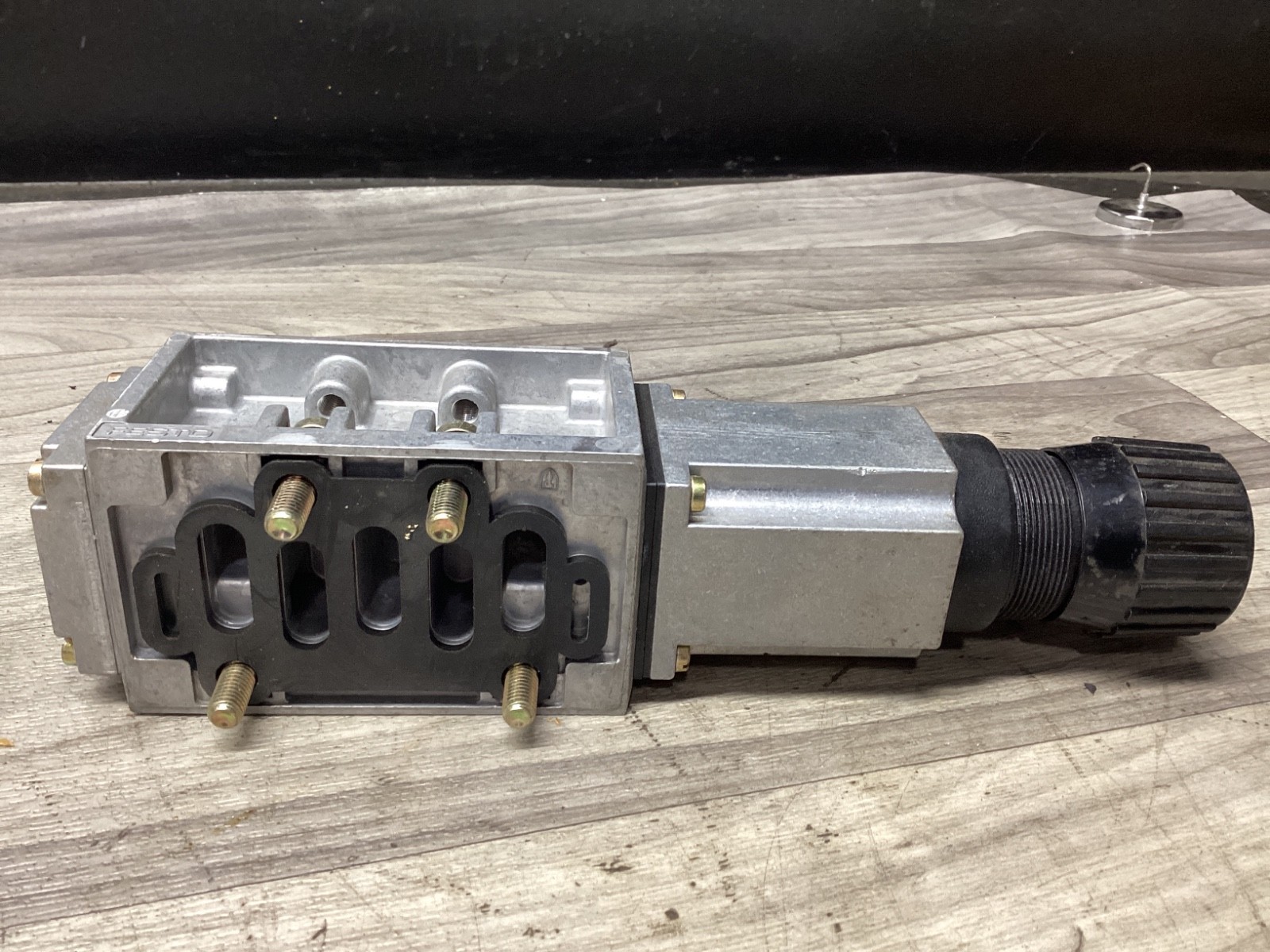 FESTO LR-ZP-B-D-3 INTERMEDIATE PRESSURE REGULATOR #111A155PR2