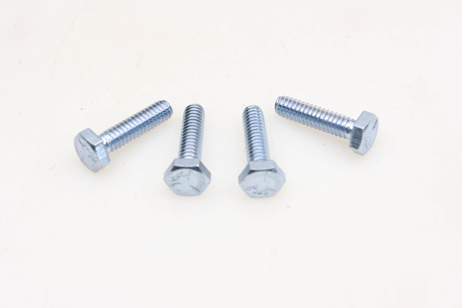 Aftermarket IQ033-1 1/4-20 x 1″ x 7/16″ Grade 5 Hex Bolts Qty 4 NOS