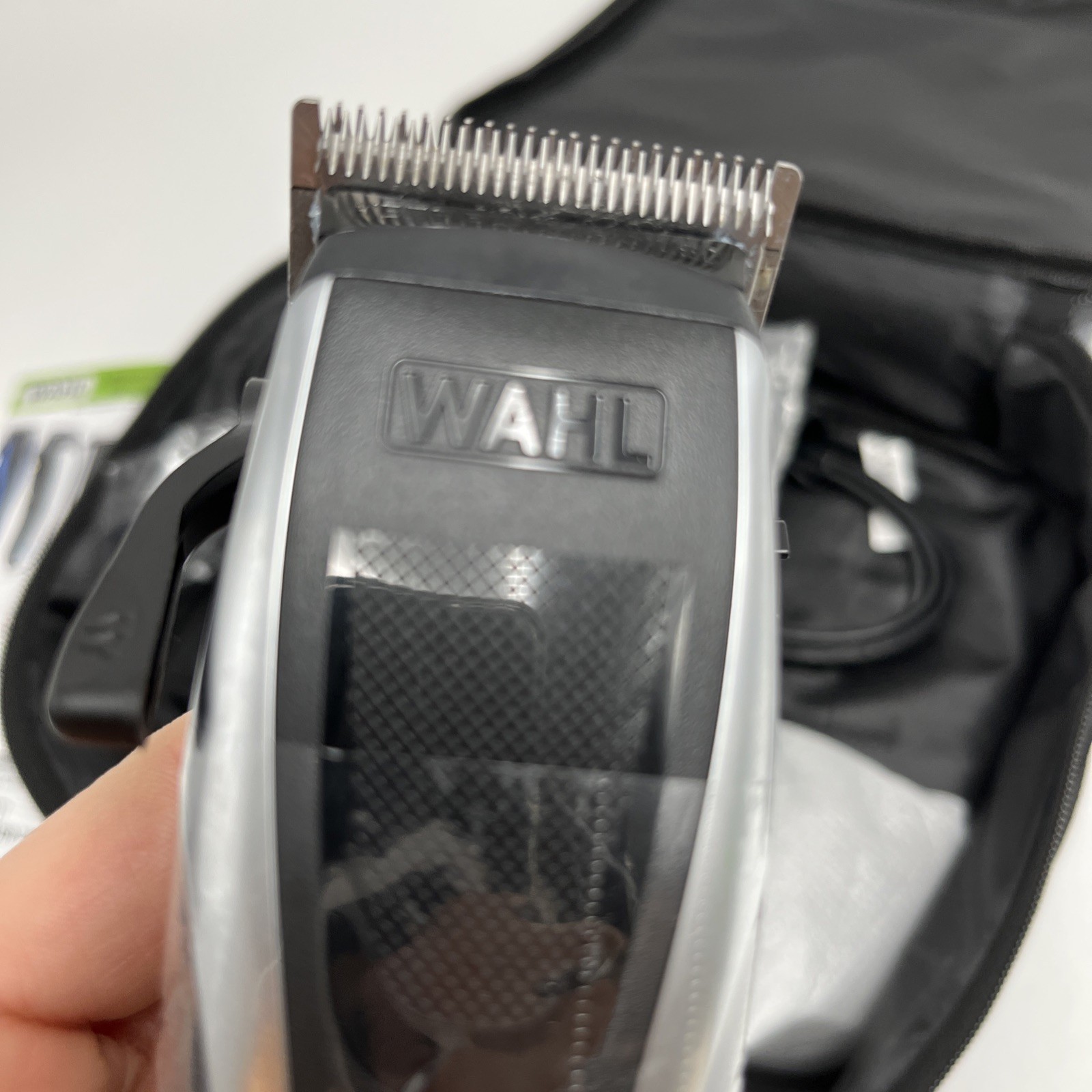 Wahl Lithium Ion Pro Men’s Cordless Haircut Kit – Lithium Chargeable