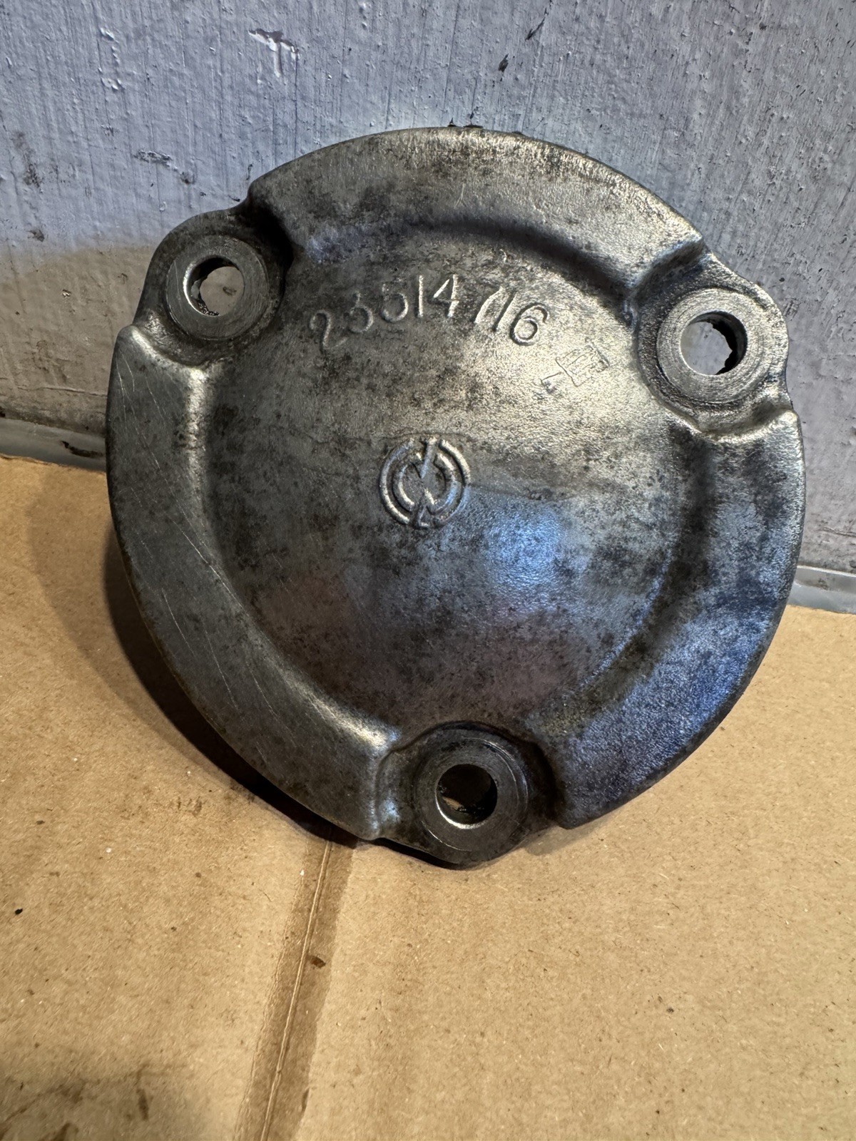 Detroit Diesel Engine Camshaft Cover Bearing Cap 23514716 Series 60 OEM
