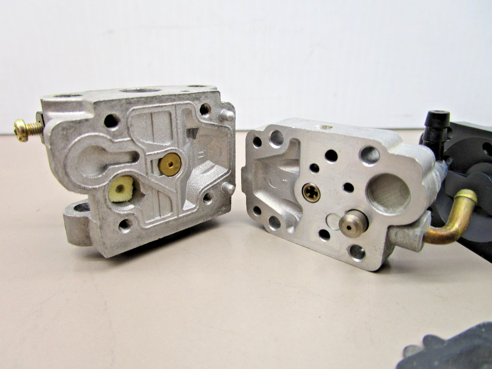 Honda GX31 Engine Carburetor Assembly Walbro WYL 127 16100-ZM5-809