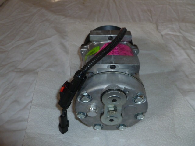 FOUR SEASONS A/C COMPRESSOR 68589