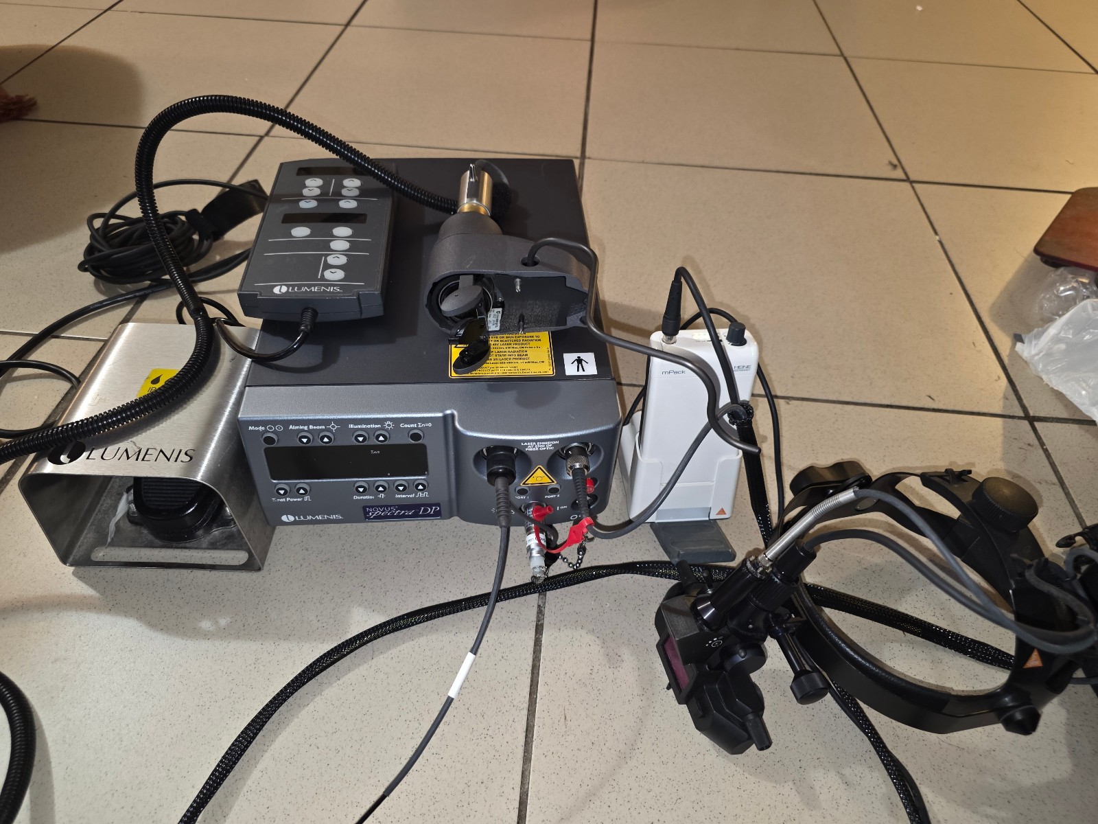 LUMENIS NOVUS SPECTRA DP LASER SYSTEM LIO and Zeiss attachments