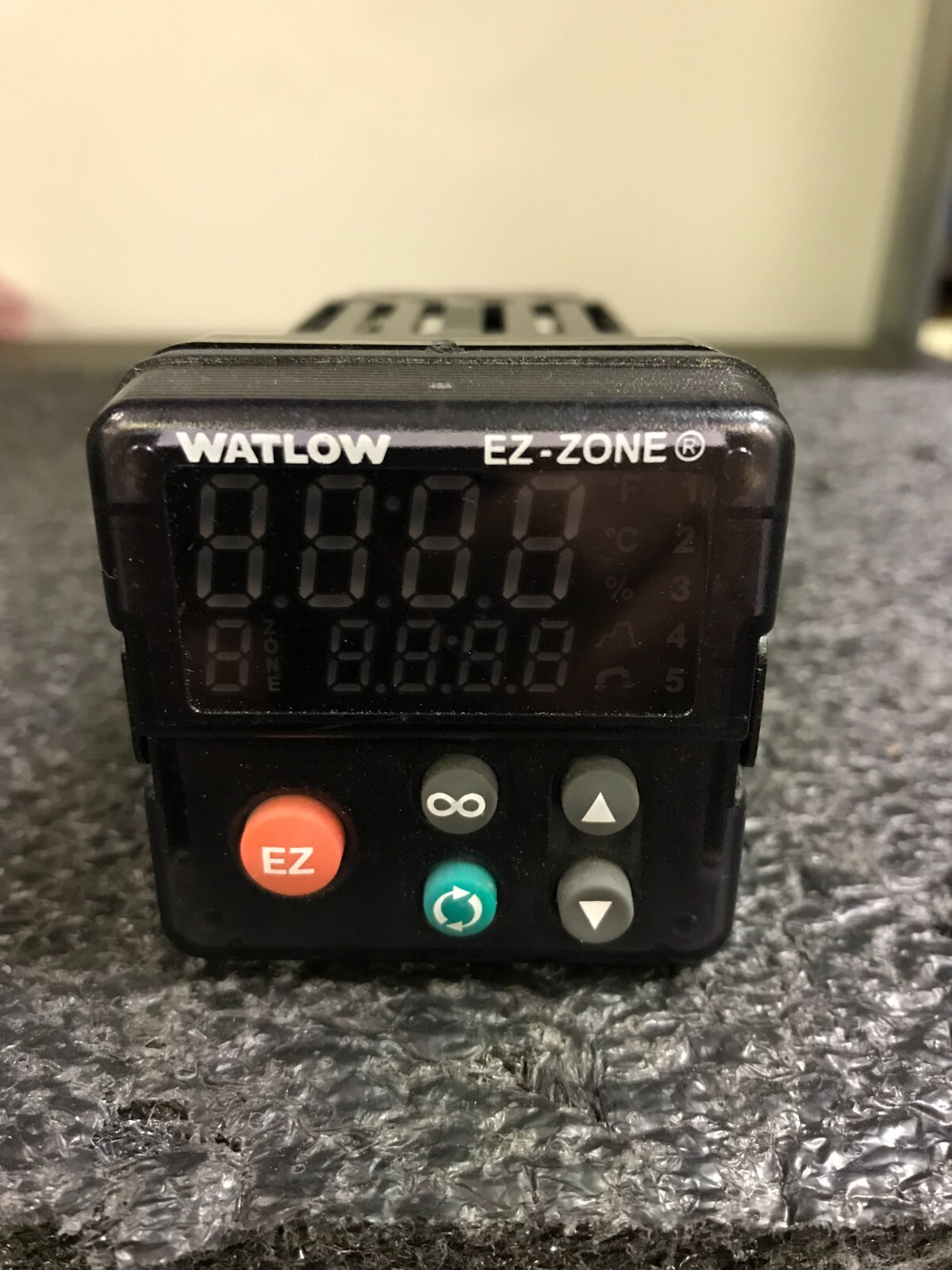 WATLOW PM6R1FC-1AAADAA EZ-ZONE Panel Mount Controller