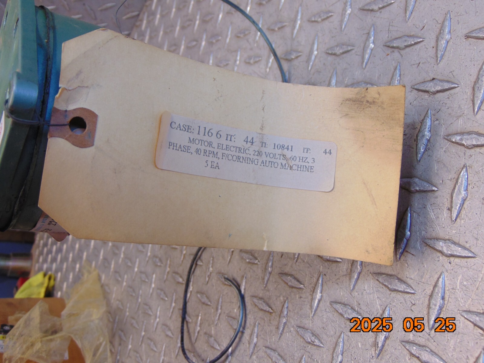 ROBBINS & MYERS FM-3P ELECTRIC MOTOR 3-PHASE 220V .68A 40RPM