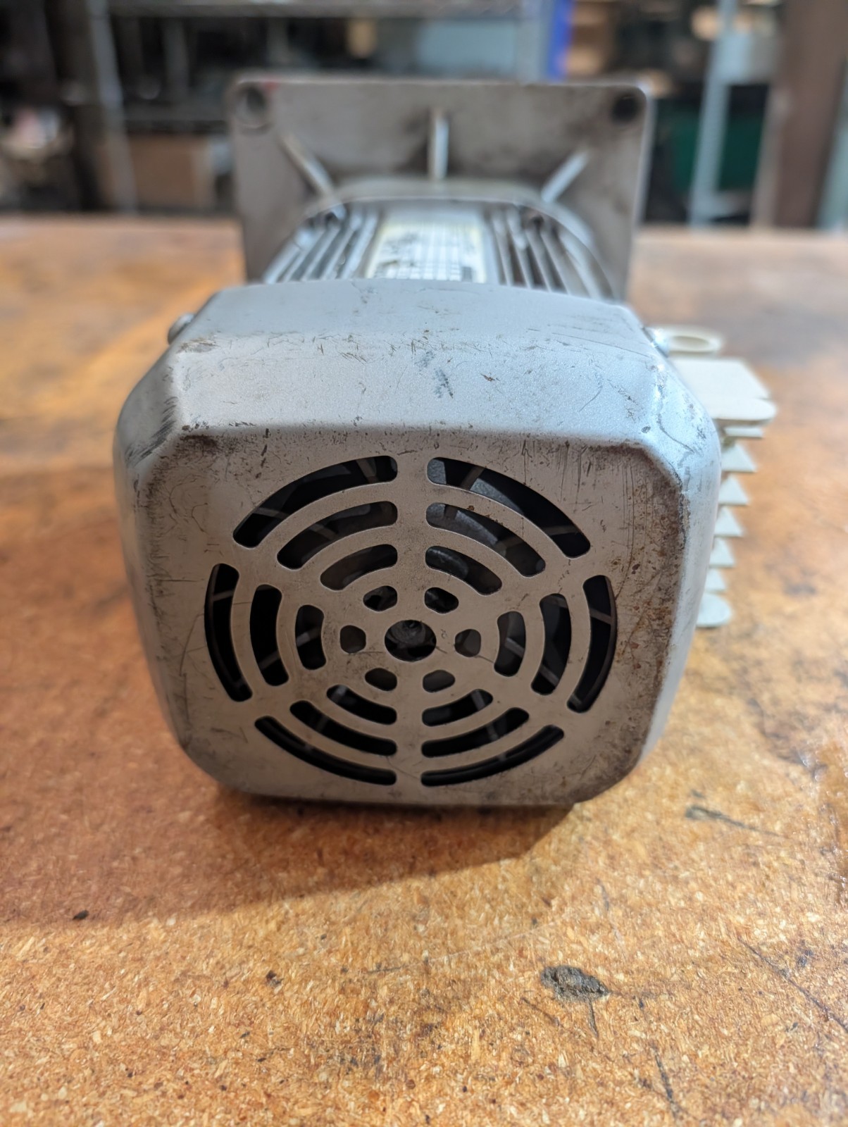 MITSUBISHI GM-SF 0.2KW 3PH GEARED MOTOR 1:10 RATIO 200/220V JP44