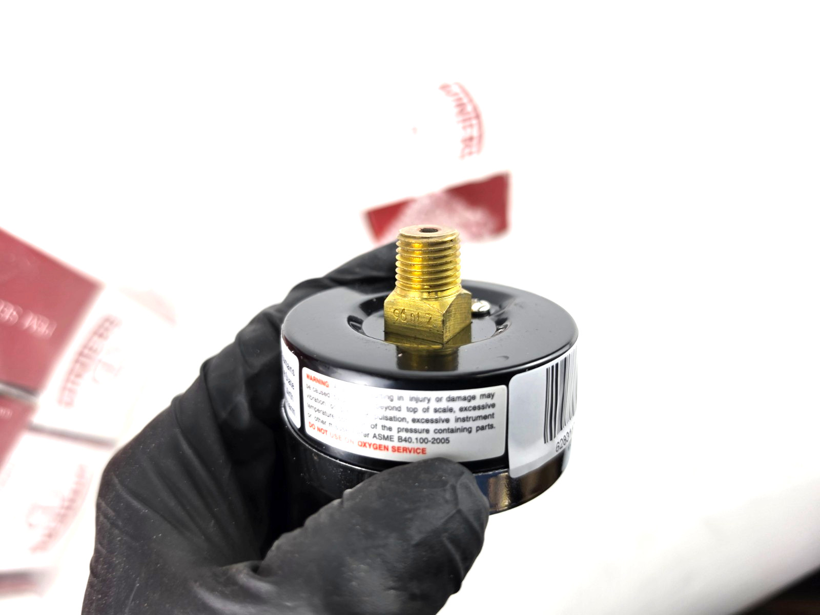 WINTERS Instruments PEM1438 Economy 2.5″ 0-60 PSI/KPA 1/4″ NPT Back