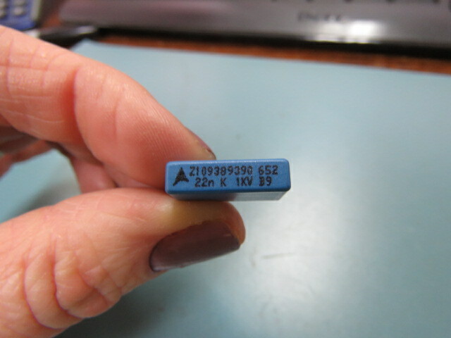 EPCOS B32652A223K Qty of 50 per Lot FILM MKP P15 22NF 10% 1000V; 0.022µF Film