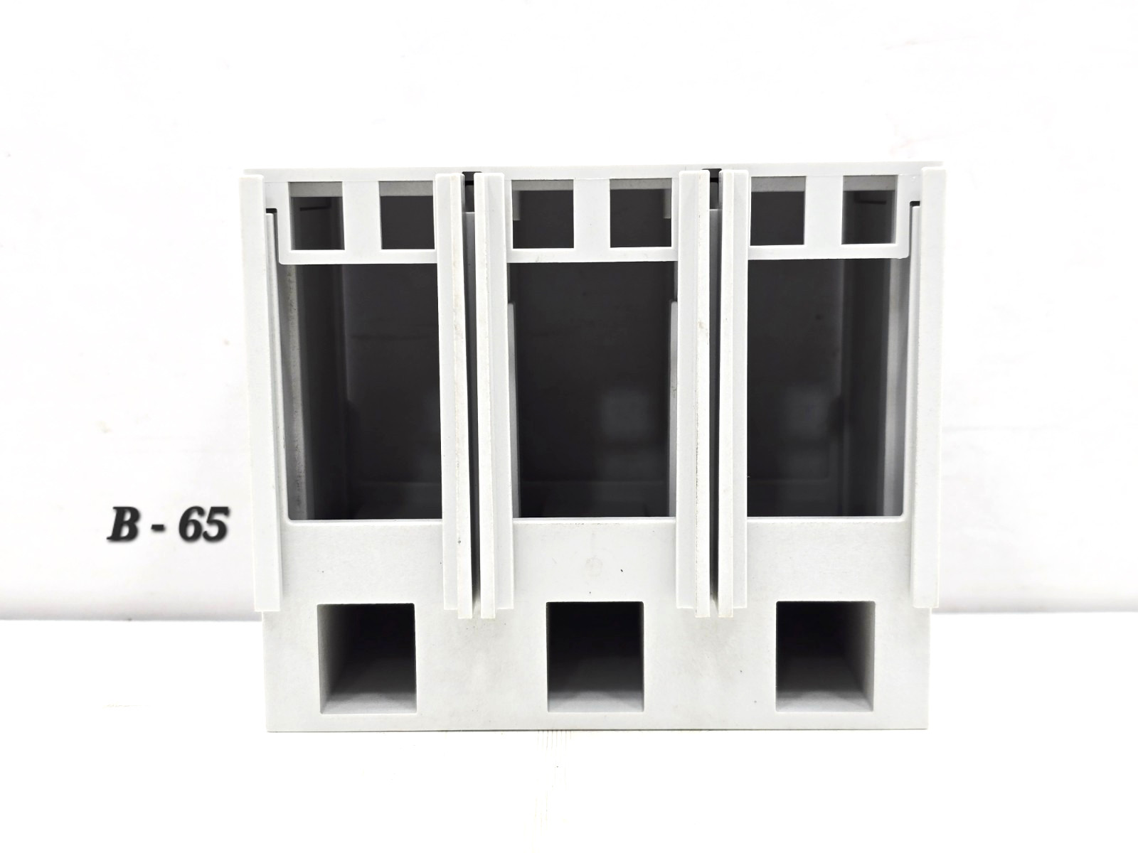 NZM2-XKSA EATON MOLDED CASE CIRCUIT BREAKER ACCESSORY BOX