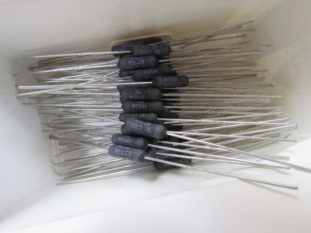 DALE RS2B-10K1% Qty of 23 per Lot RES AXIAL 3W 10K 1%