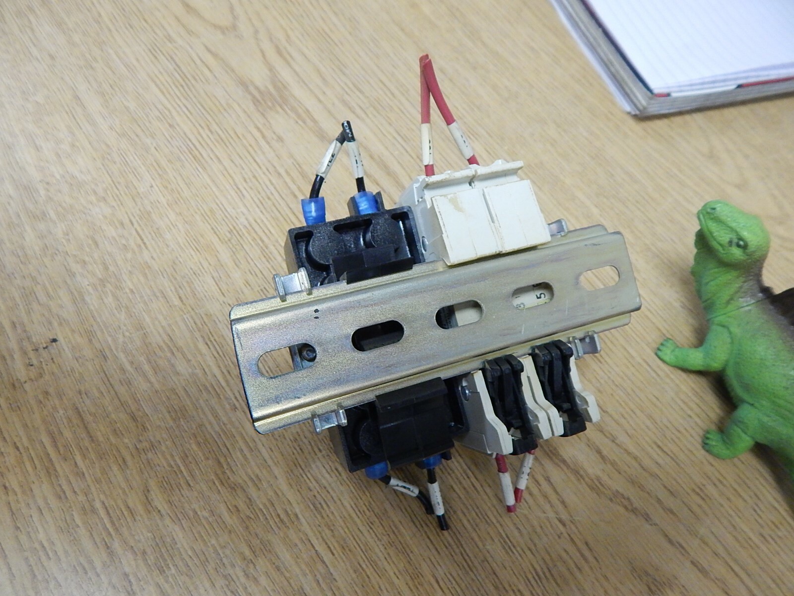Ferraz Shawmut DFC-7I Fuse Circuit Breaker Assembly 15C6 E212325 PR-5752 FNQ-R-4