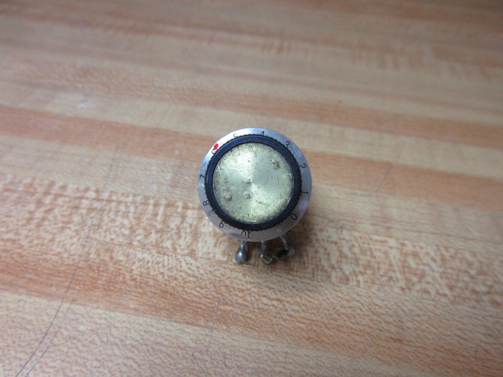 Clarostat RV4NAYSD104A Potentiometer 53CS-100 K-S W/Knob