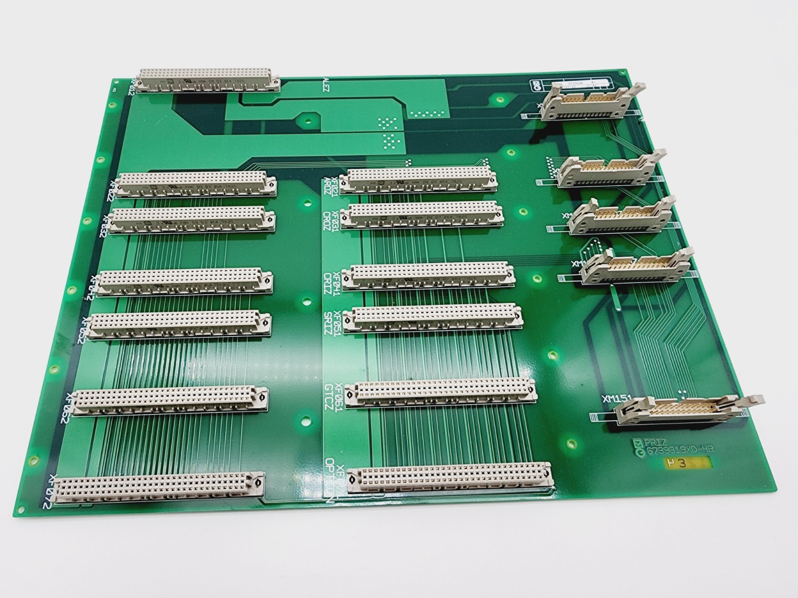MGE UPS Systems 6739820-B 6739819XD-4B Circuit Board Priz PLC Rack MISSING CLIP