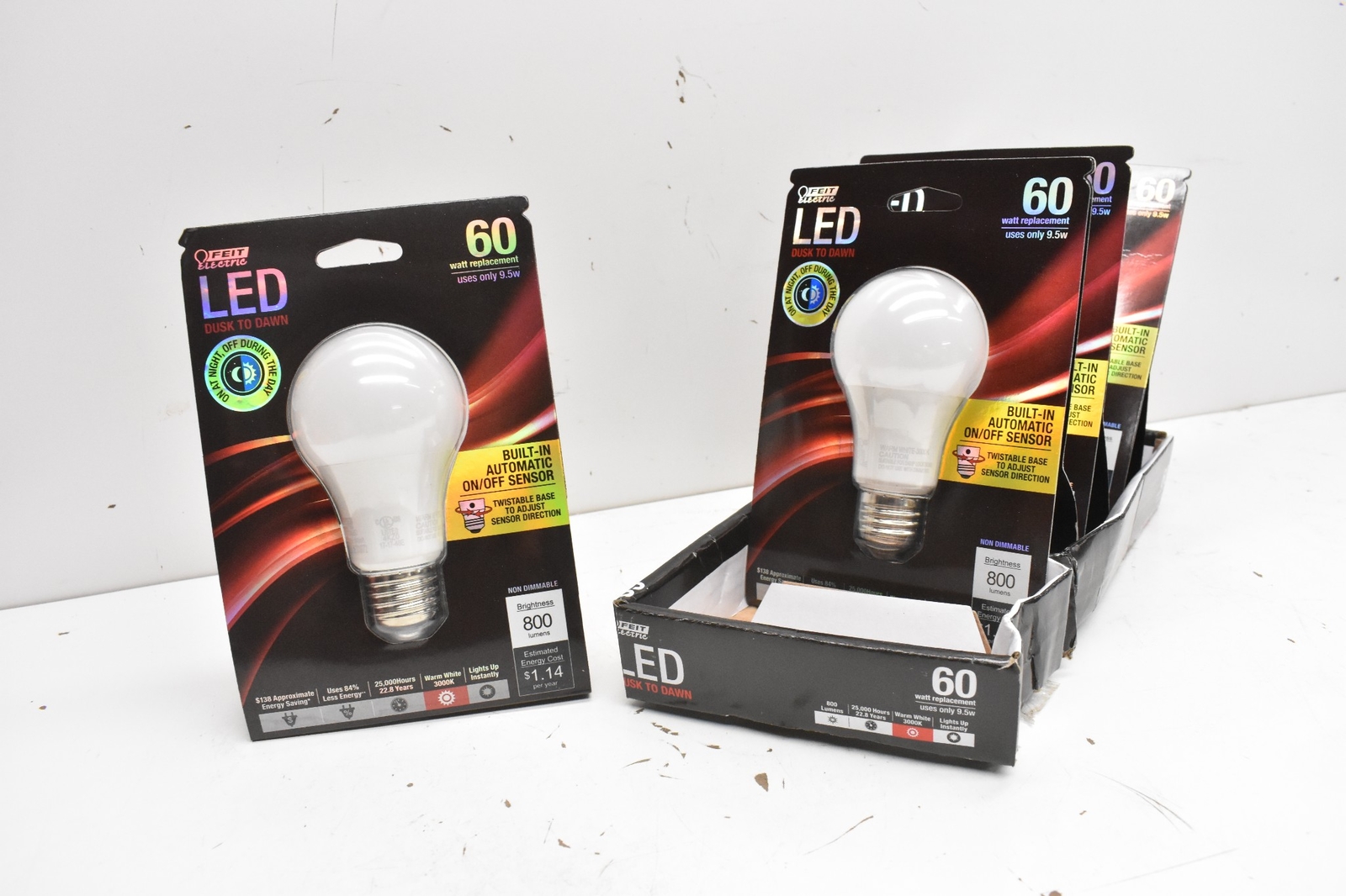 Feit Electric LED 60W Bulbs Uses 9.5 Watt 3000K BPA800/830/DD/LED Lot of 4 Bulbs