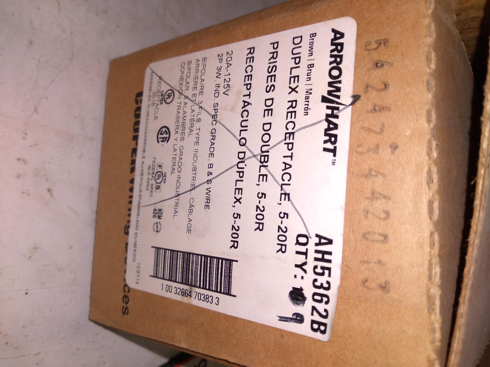 ARROWHART AH5362B 20A 125V 2P 3W