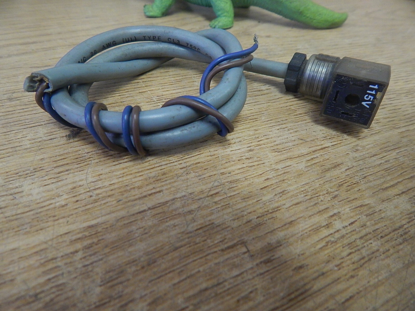 Olflex 810985 Cord V1904 115U Solenoid Connector Cable *FREE SHIPPING*