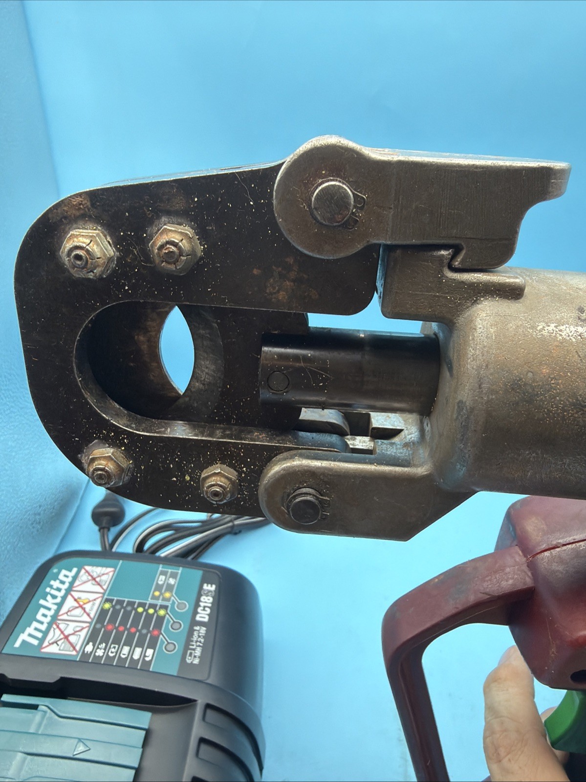 Burndy Patriot Series 129 PATCUT129 *working Needs Service