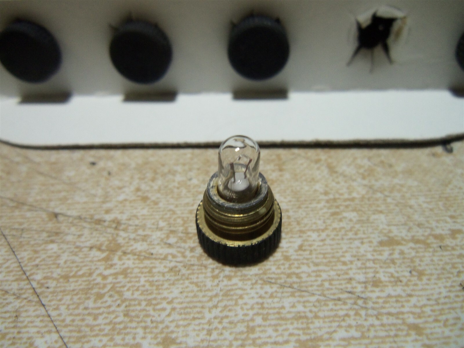 NEW Chicago Miniature lamps CM326 00110055 Light Bulbs Box of 10 *FREE SHIPPING*