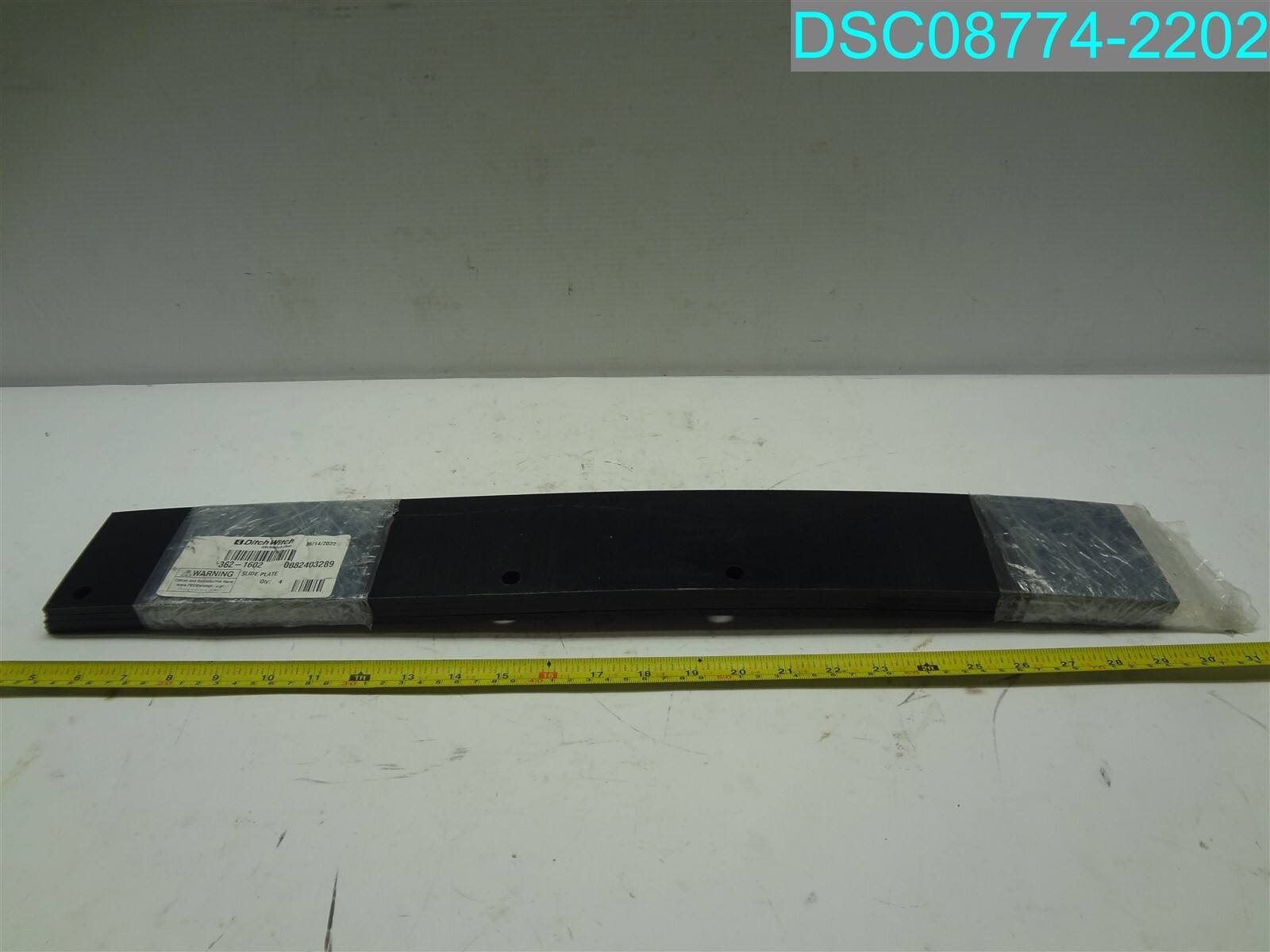 Qty = 4: DITCH WITCH 362-1602 SIDE PLATES 0082403289