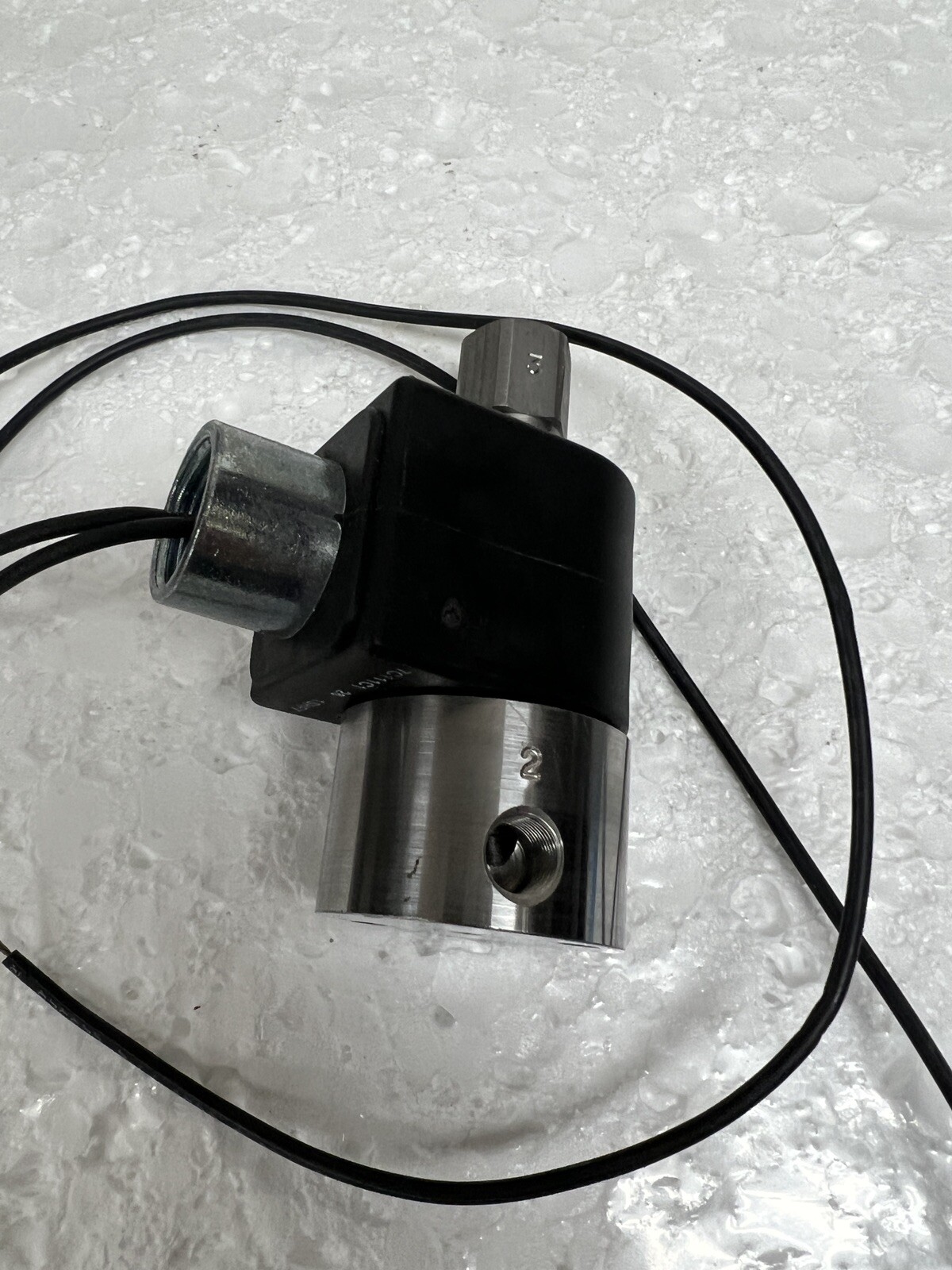 Parker 745030122B 3-Way Valve 12VDC 10Watts Orifice 1/16×1/16 MOPD 100 PSIG NEW