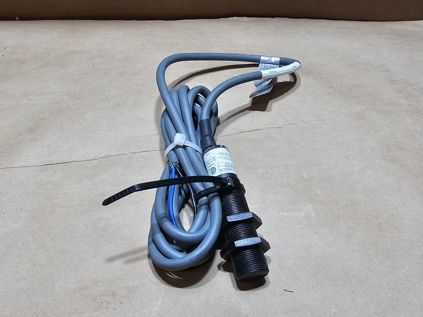 NEW 4B Components LTD M1001V10F Stopswitch – Electrical