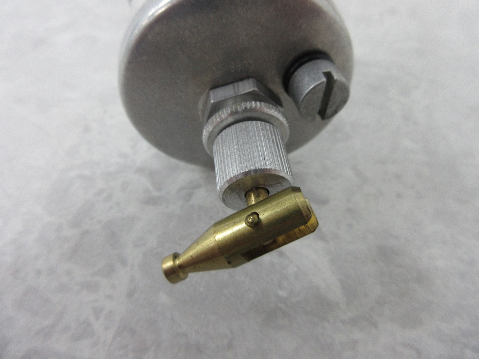 LDI INDUSTRIES RDV203-12 GRAVITY FEED RESERVOIR, Y0243