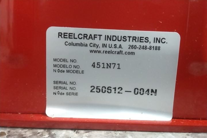 Reelcraft L 70100 123 3A 100 Ft L 120VAC Spring Retract Extension Cord Reel