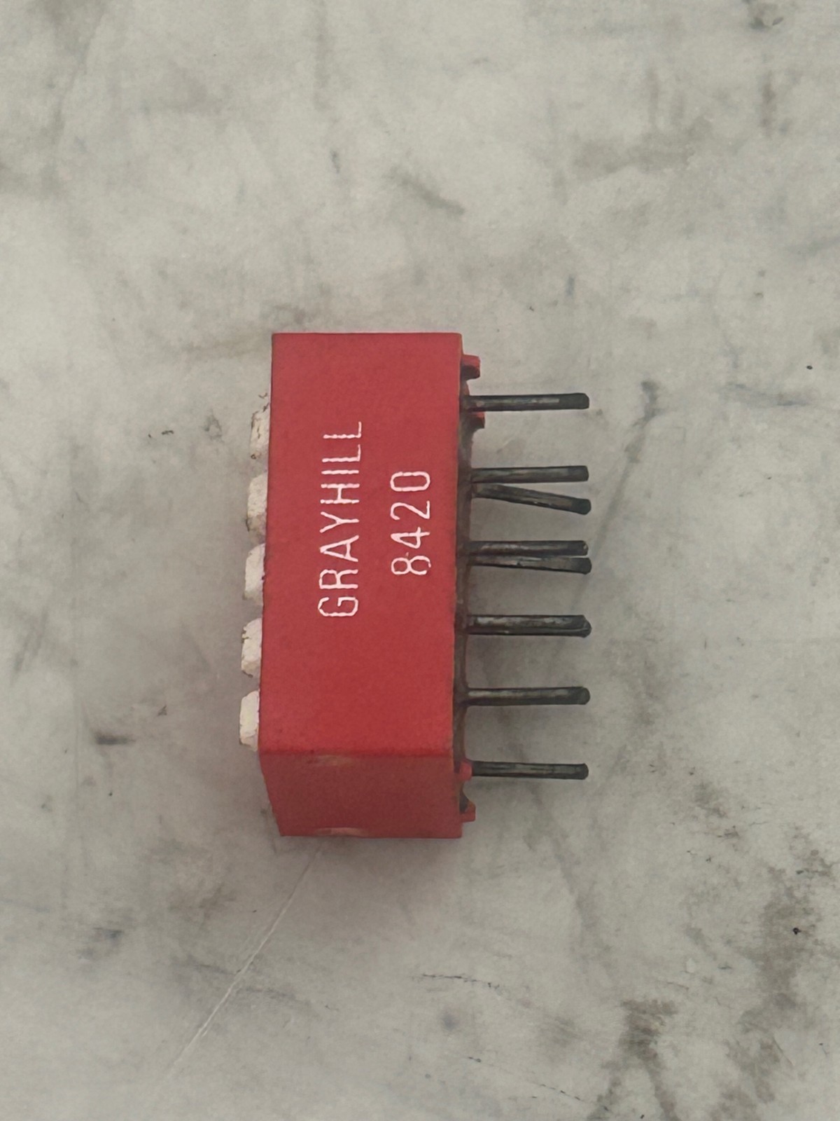 Grayhill 8420 6-Position DIP Switch Module 76SB05 Through-Hole PCB Lot of 24