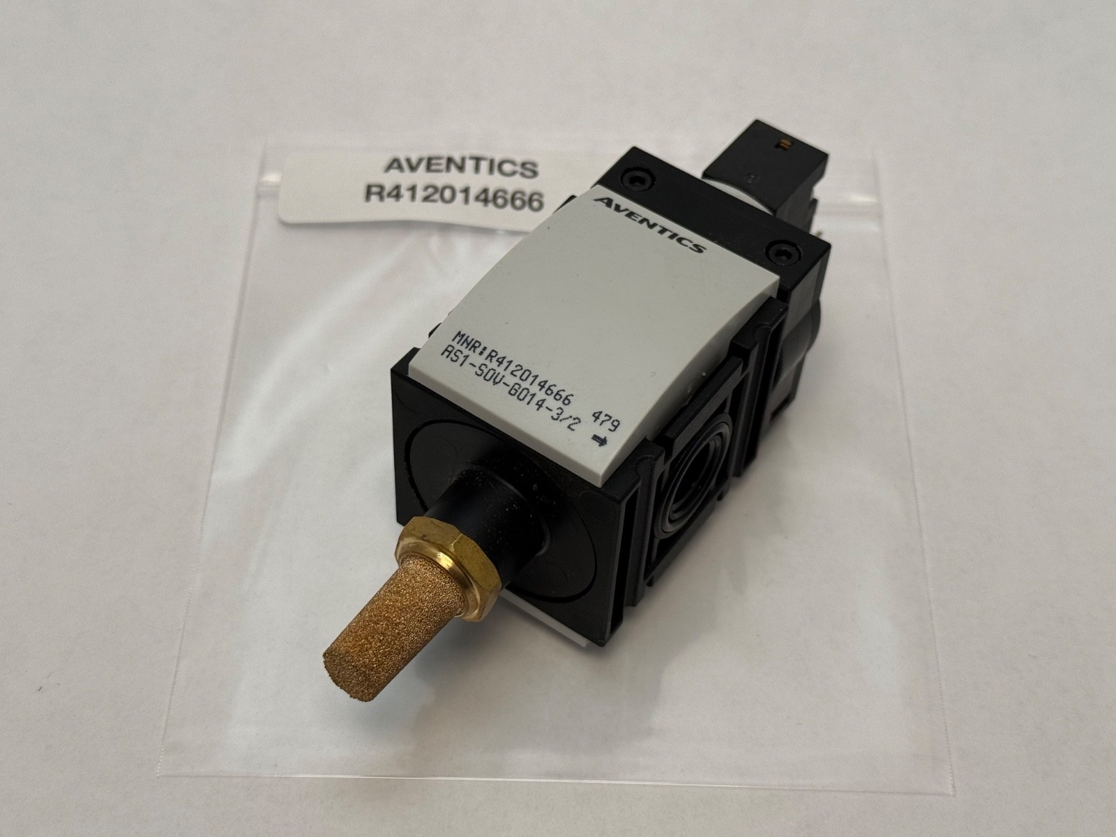 Aventics R412014666 Flow Control Valve AS1-SOV-G014-3/2