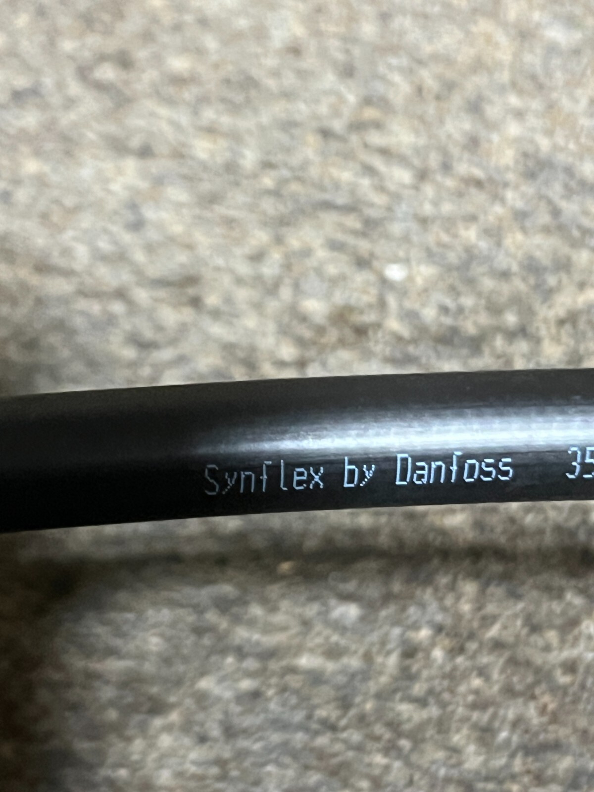 Danfoss 8534468 Rev 2 Hydraulic Hose / Fitting Black / Silver