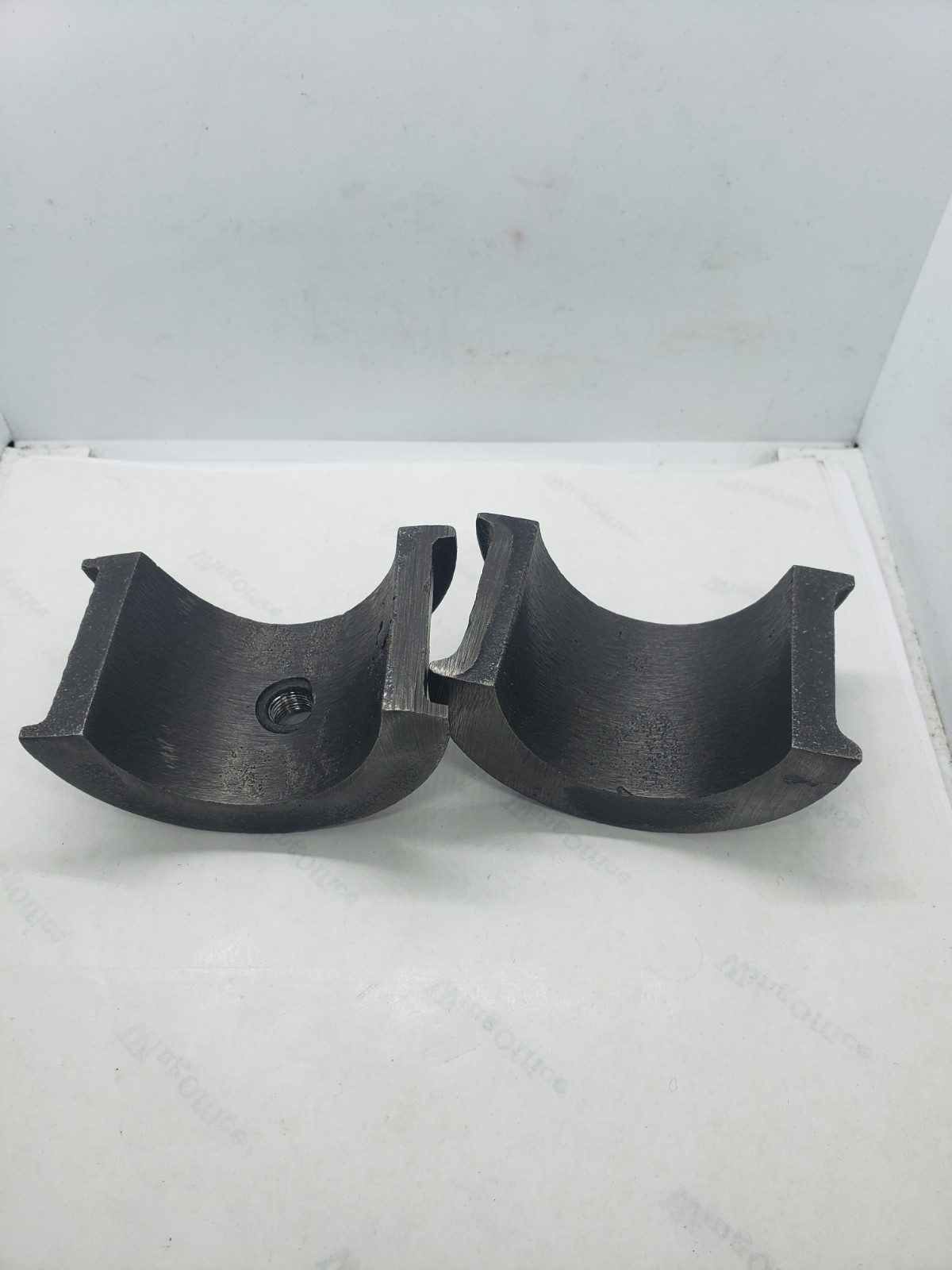 MARTIN CHB2204H CAST IRON CONVEYOR HANGER BEARING 2″ BORE, NIB