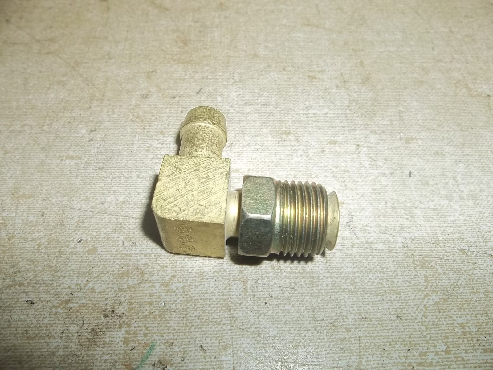 new Hose Connector Fitting Elbow 05706B-B66 *FREE SHIPPING*