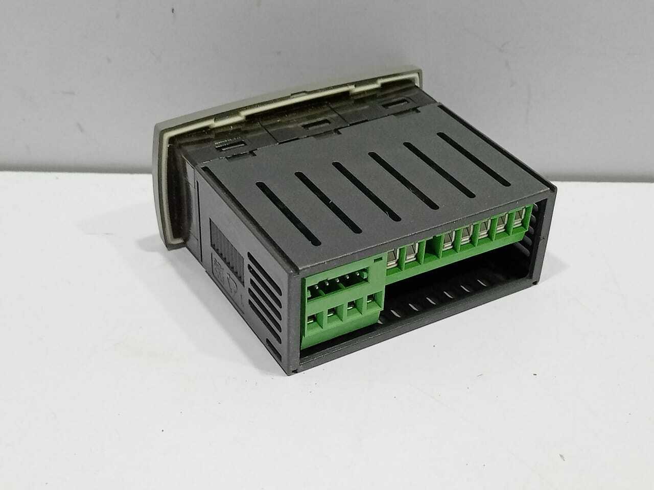 Dixell XR20CX-5N0c0 Temp.60C 3.5VA Max Temperature Controller