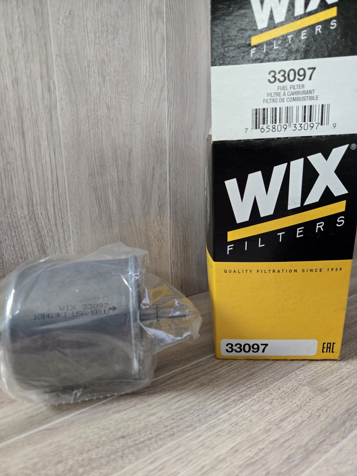 WIX Fuel Filter 33097 AND NAPA GOLD 3097 LOT OF 2