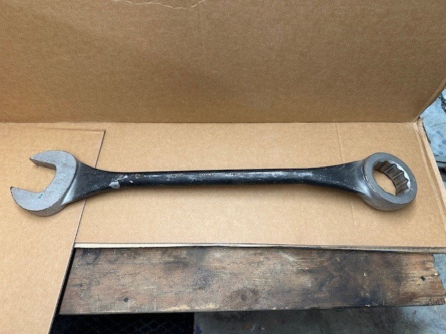 Urrea 2-9/16″ 12pt combination jumbo wrench