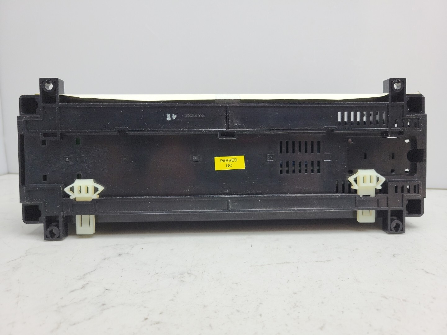 Eaton Cutler-Hammer D100CD40H 40 I/O High Speed Controller 24 Inputs 16 Outputs