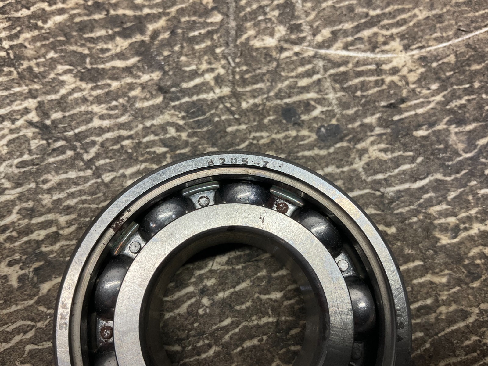 SKF 6205-Z Ball Bearing 6205Z (TSC)