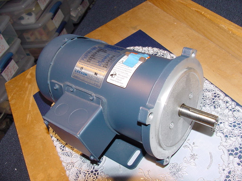Leeson 098008.00, Permanent Magnet DC SCR Motor, 1/2 HP, 1750RPM, 180VDC, New