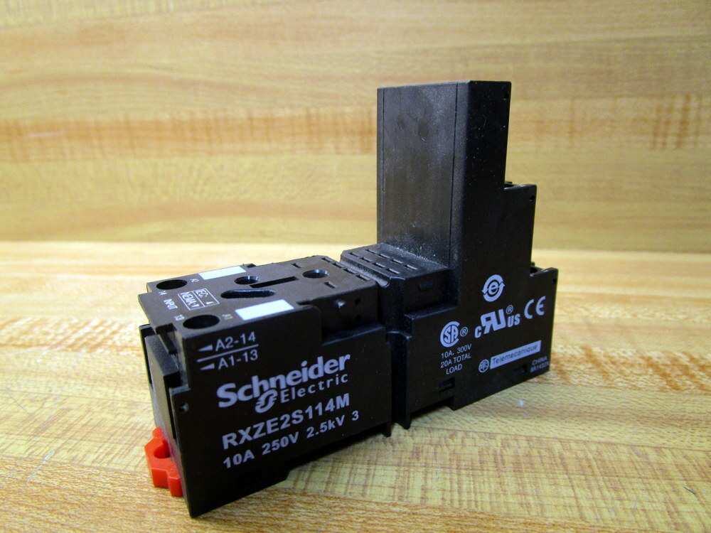 Schneider Electric RXZE2S114M Relay Socket