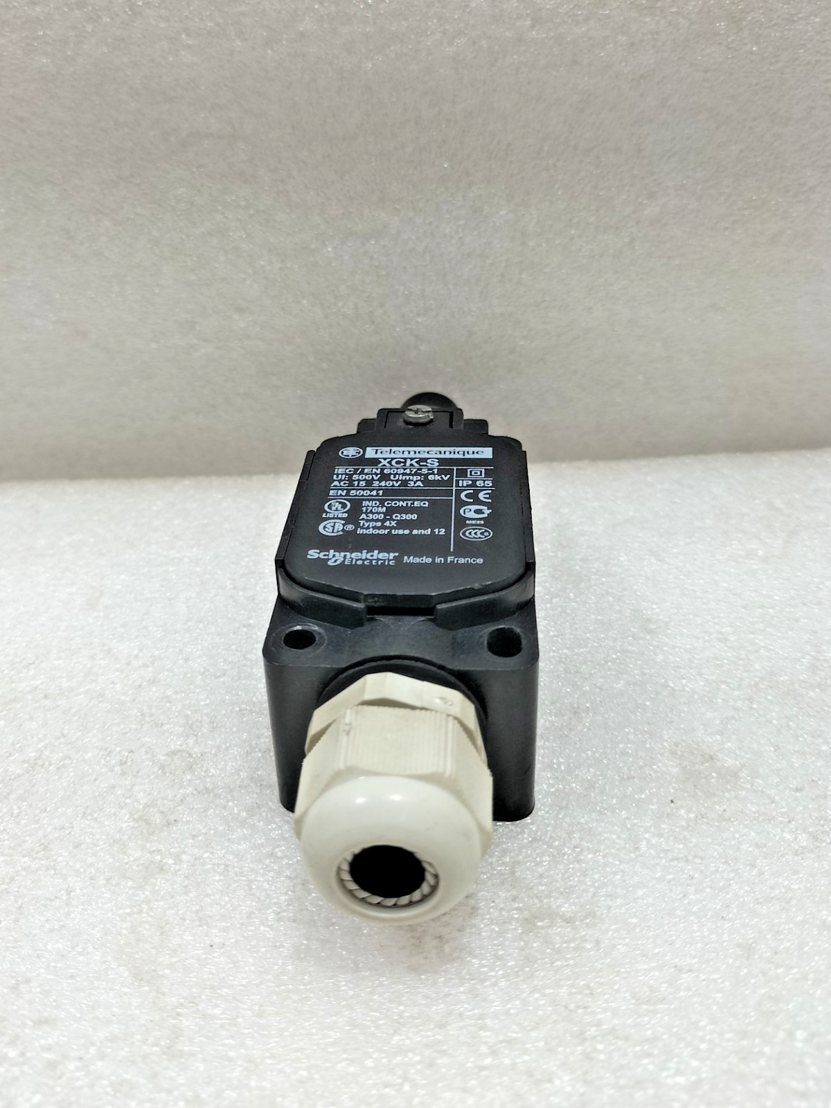 TELEMECANIQUE XCK-S LIMIT SWITCH AC 15 240V 3A IP65