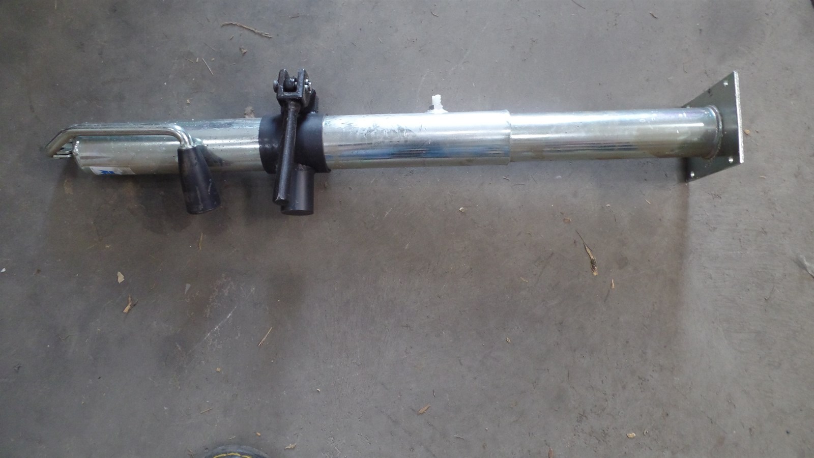 GENUINE CROWN 3 021043 TRAILER JACK ASSEMBLY, 3,000 LB MAX, 26M33, N.O.S